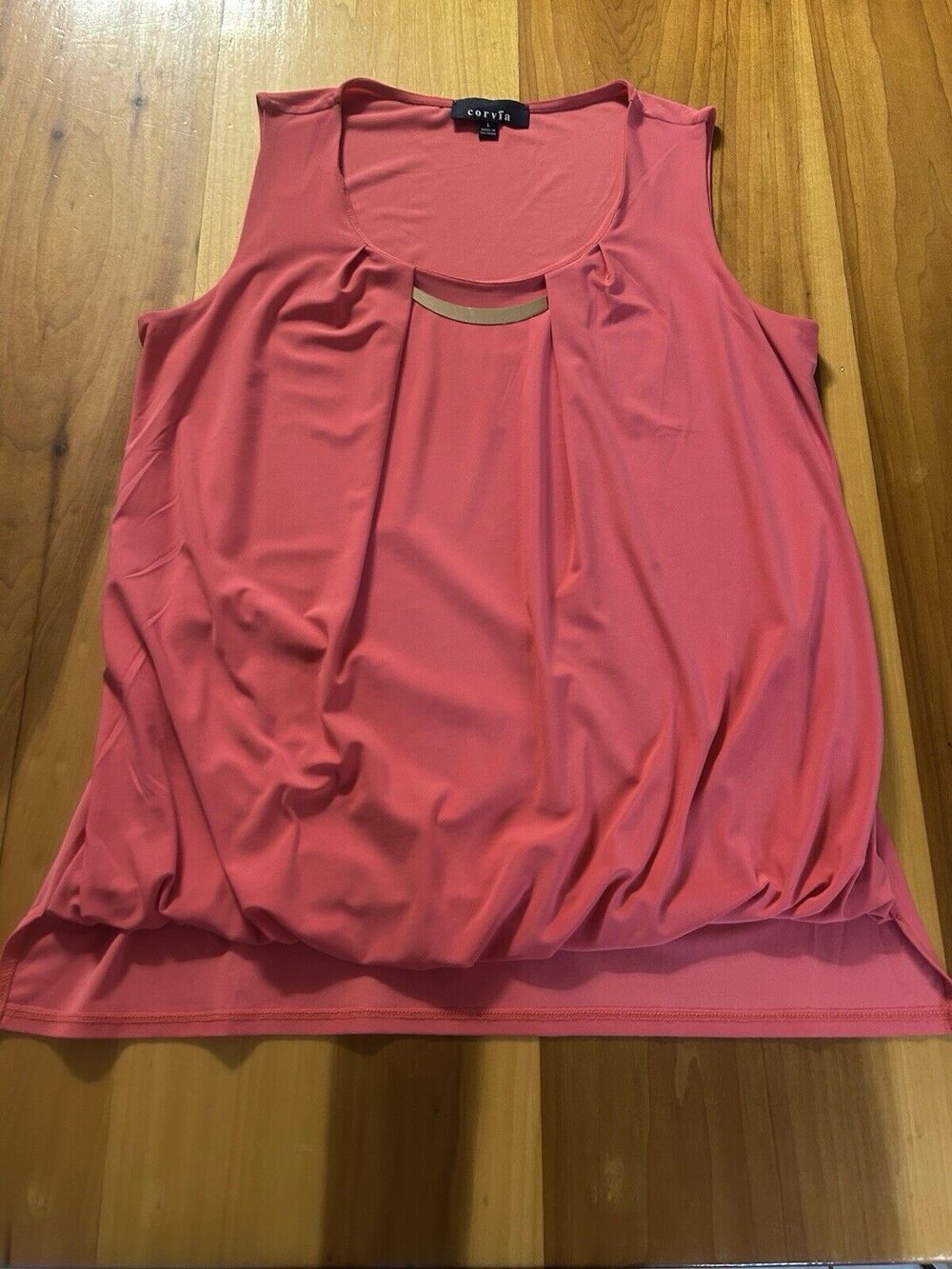 Corvia Women’s Tank Top. Size Large. Salmon Color With Gold Detail. Pullover